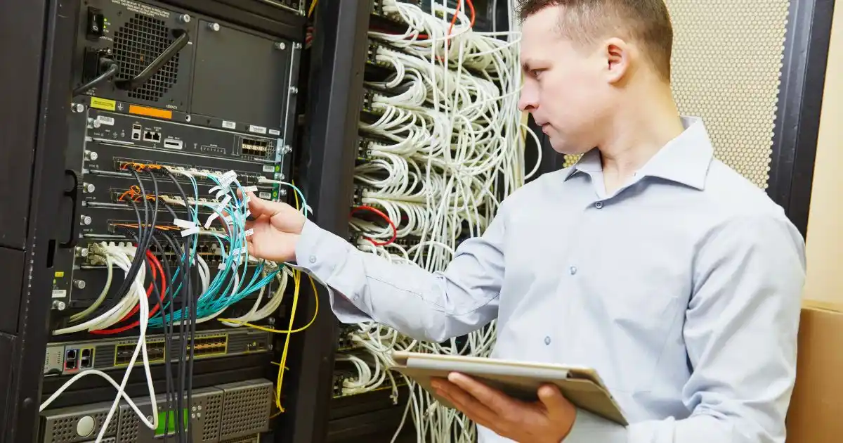 CV Administrateur Systèmes et Réseaux : Guide 2026